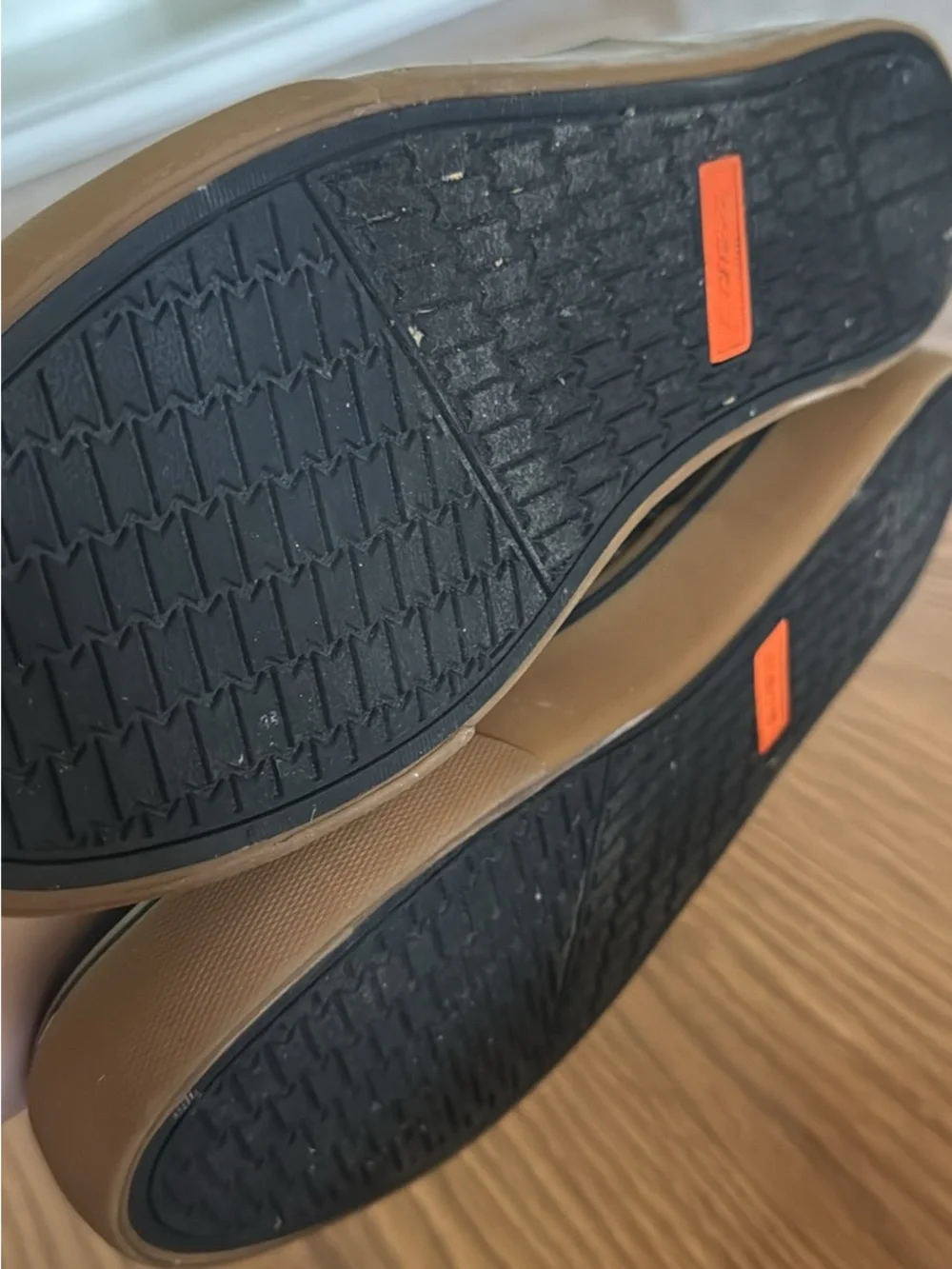 Men's Lugz Slip-On Canvas Sneakers with Gum Sole 9 1/2